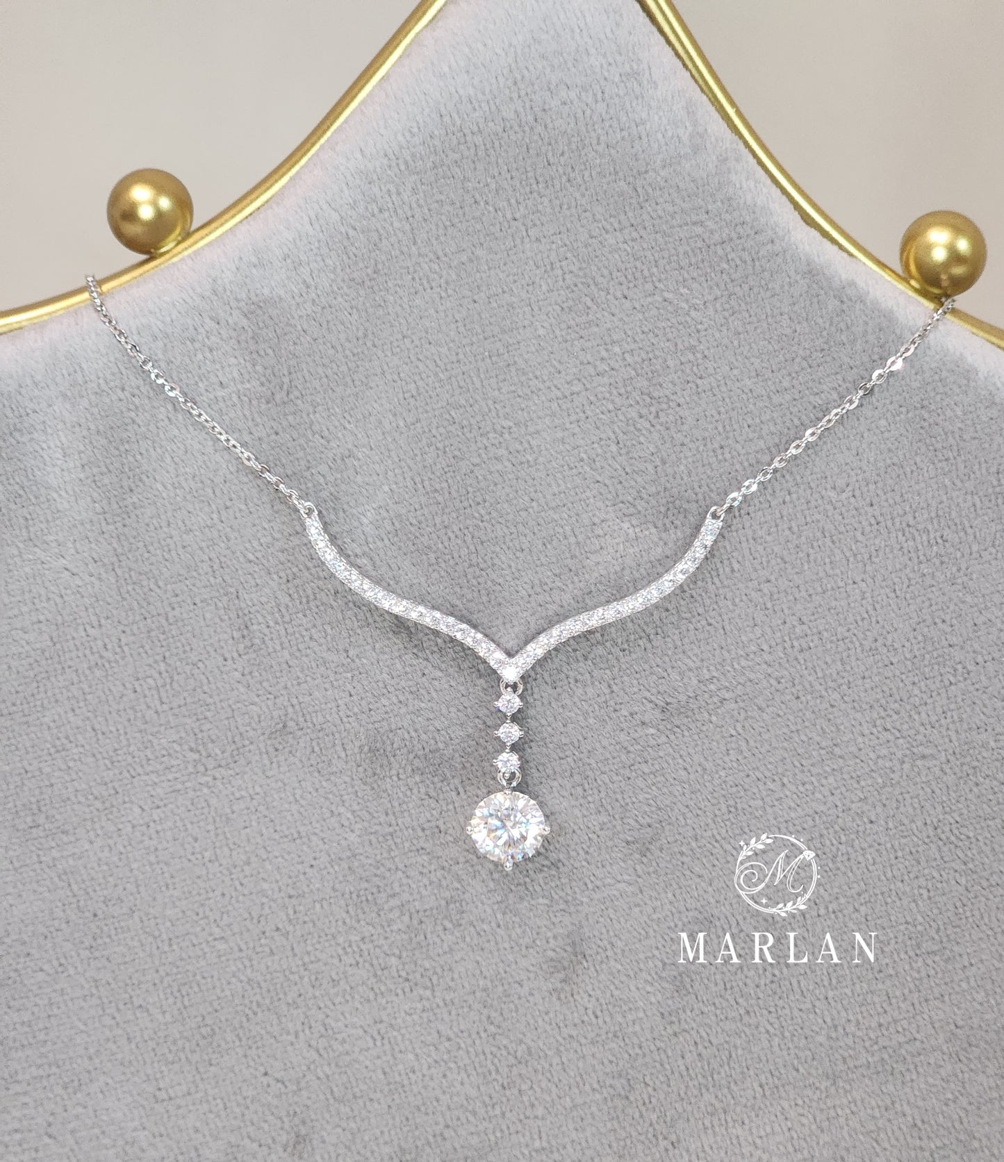 Moissanite Brilliant V-Drop Necklace(1ct)