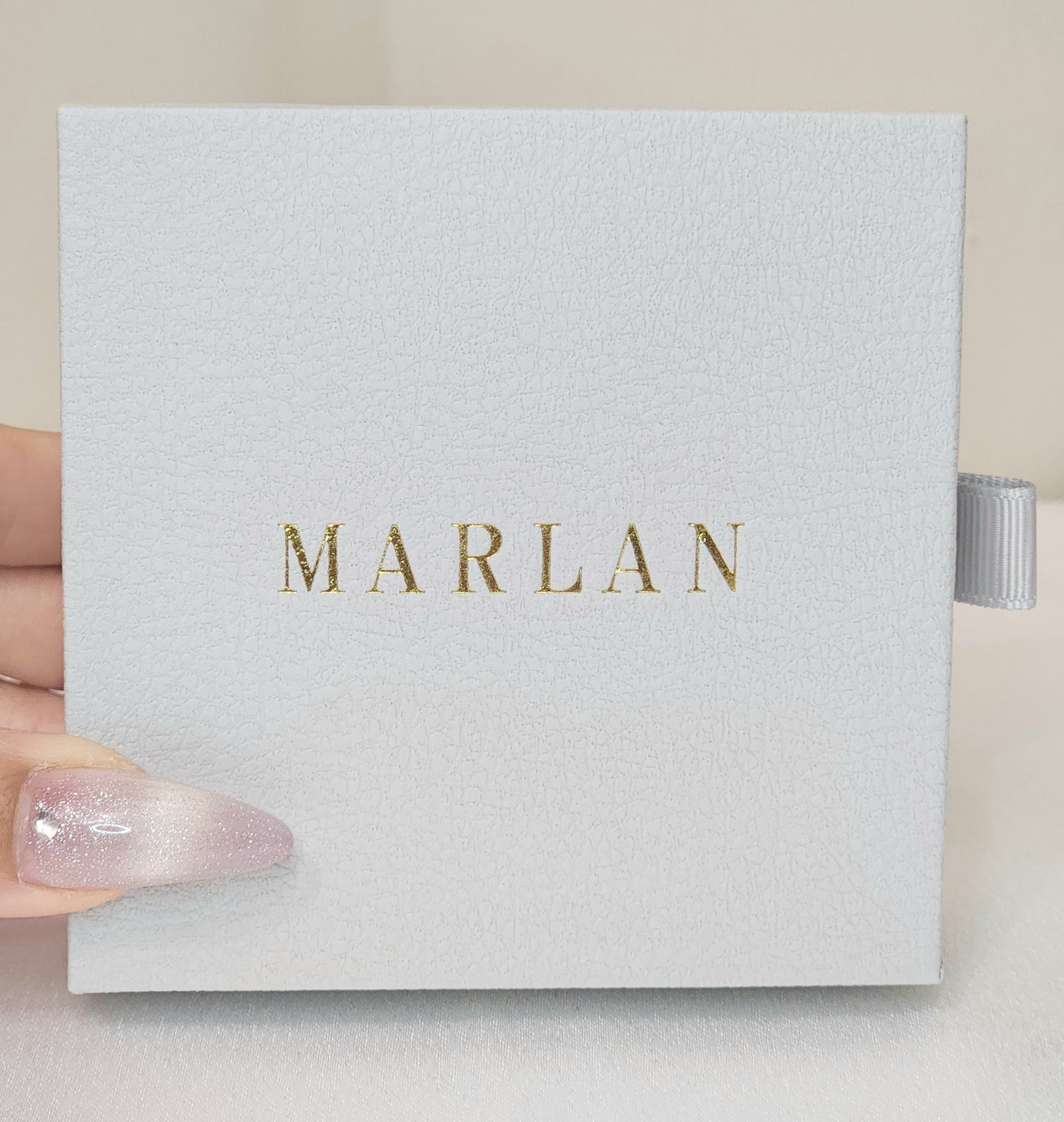 GIFT　WRAPPING