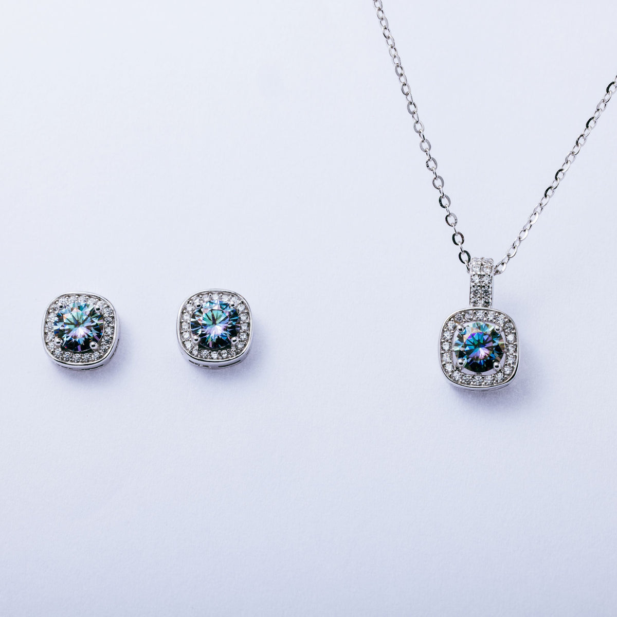 モアサナイト ブリリアント オーロラ ボレアリス ハロー セット（0.5ct）
