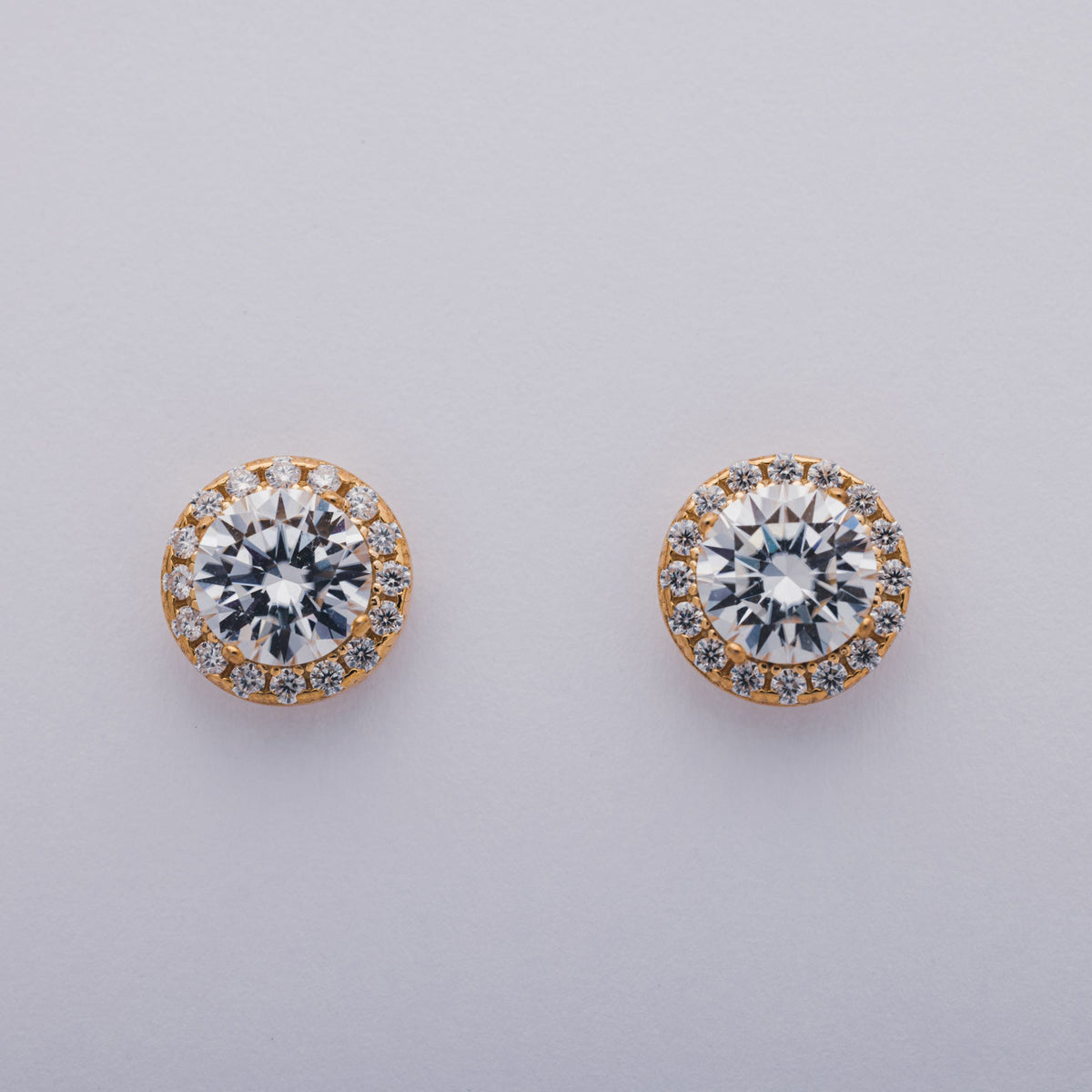 モアサナイト ブリリアント ハロー ピアス（0.8ct）