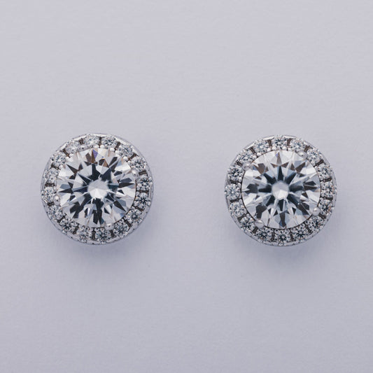 モアサナイト ブリリアント ハロー ピアス（0.8ct）